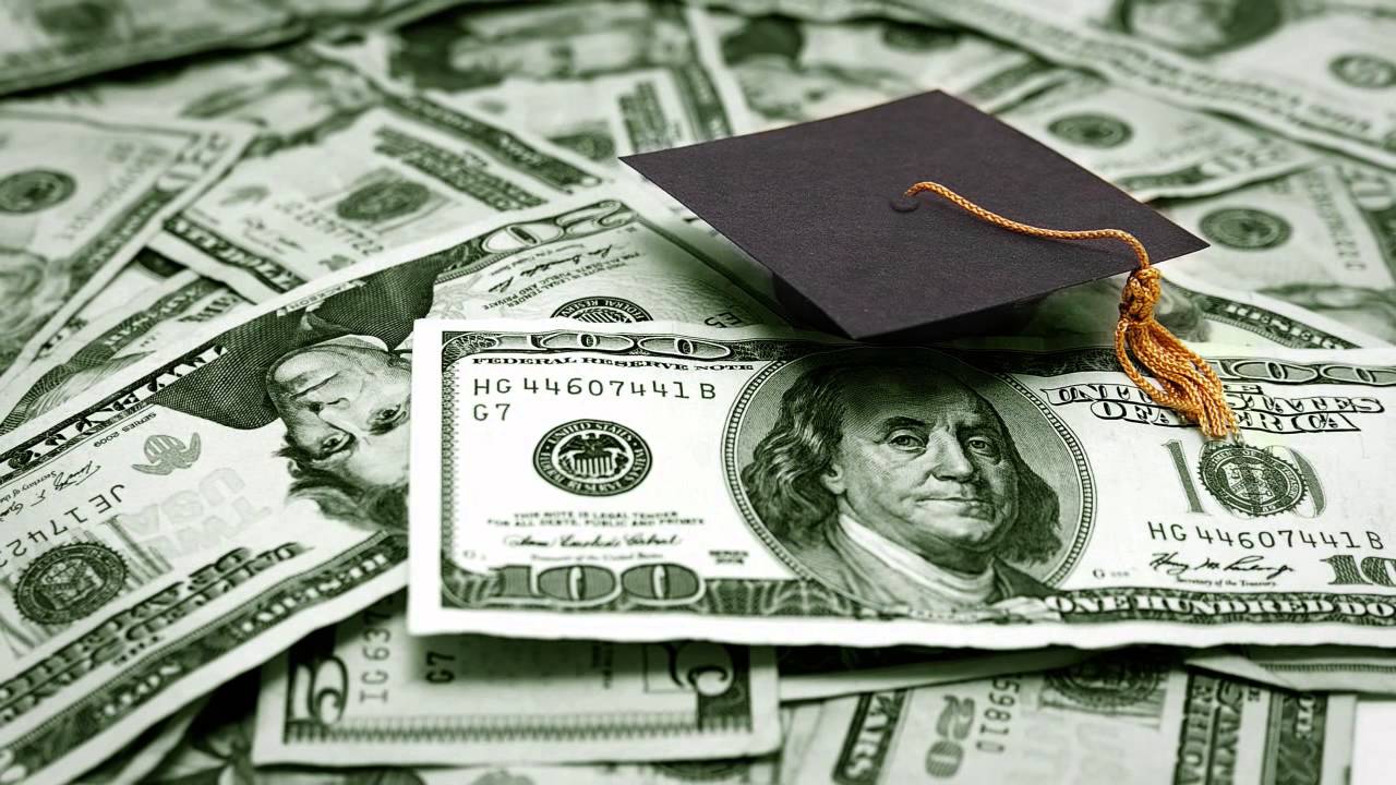 Choosing the Right Career Could Save On Student Loans